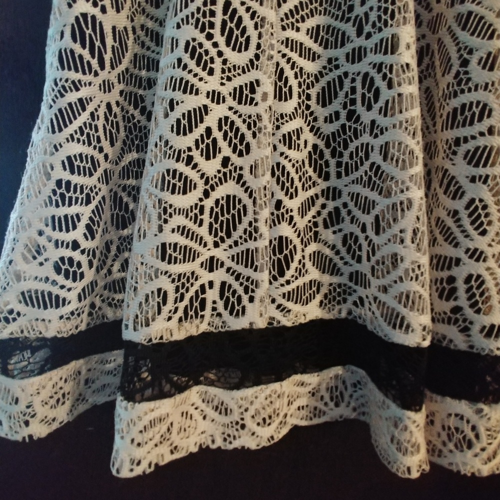 👗Woman's Lace Overlay Dress | Sz XS - Picture 6 of 8
